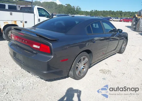 2014 Dodge Charger Sxt z USA, uszkodzony, nr VIN 2C3CDXHG7EH329278